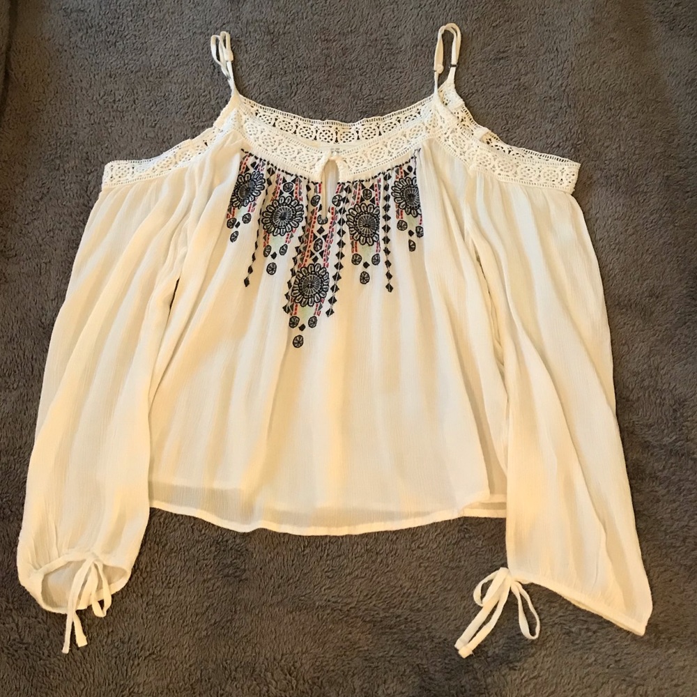 Abercrombie and Fitch off the shoulder top
